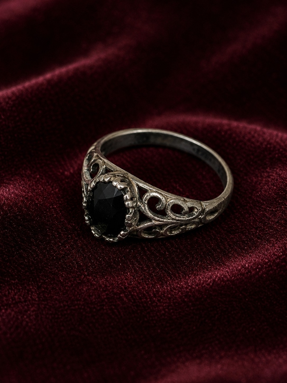 Vintage SETA 925 Sterling Silver Black Filigree Ring Oval Faux Onyx Size 8–8.5 - Picture 3 of 4